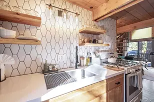 446 Riverside Ave, Sugarloaf, CA 92386 - Photo 10