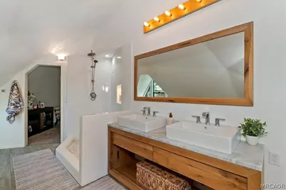 28131 Zermatt Drive, Lake Arrowhead, CA 92352 - Photo 20