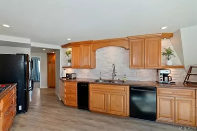 28131 Zermatt Drive, Lake Arrowhead, CA 92352 - Photo 10