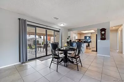 13115 Rolling Ridge Drive, Victorville, CA 92395 - Photo 16