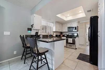 13115 Rolling Ridge Drive, Victorville, CA 92395 - Photo 18