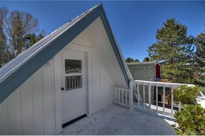 927 W Fairway Boulevard, Big Bear City, CA 92314 - Photo 30