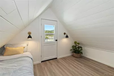 927 W Fairway Boulevard, Big Bear City, CA 92314 - Photo 26