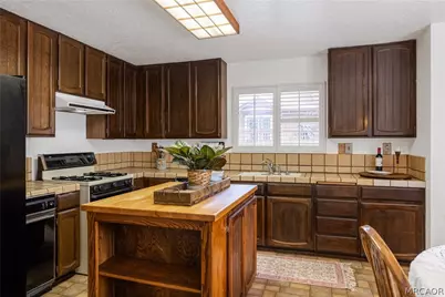 420 Dorset Drive, Big Bear City, CA 92314 - Photo 16