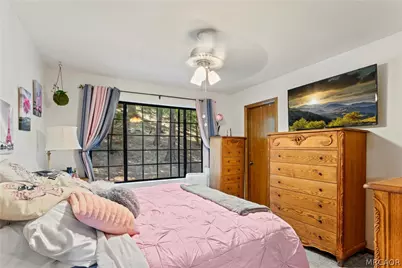 27528 Ashwood Lane #27528, Lake Arrowhead, CA 92352 - Photo 18