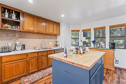 27528 Ashwood Lane #27528, Lake Arrowhead, CA 92352 - Photo 6