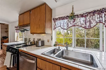 1051 Playground Drive, Crestline, CA 90031 - Photo 8