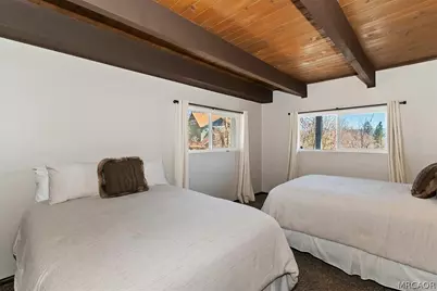 27994 W Shore Road, Lake Arrowhead, CA 92352 - Photo 20
