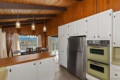 27994 W Shore Road, Lake Arrowhead, CA 92352 - Photo 14