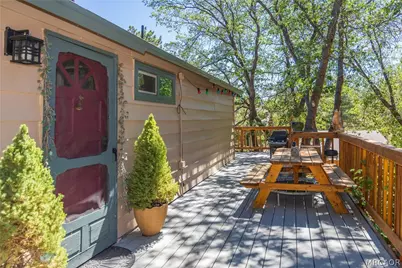 875 Santa Barbara Avenue, Sugarloaf, CA 92386 - Photo 6