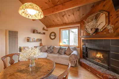 875 Santa Barbara Avenue, Sugarloaf, CA 92386 - Photo 18