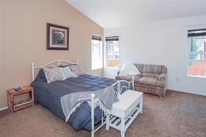 561 San Bernardino Avenue, Sugarloaf, CA 92386 - Photo 28