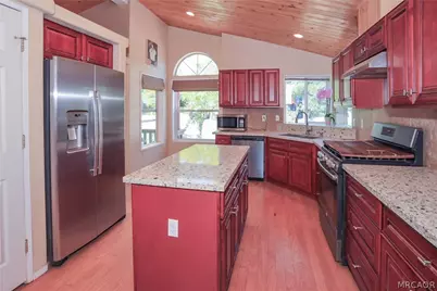 561 San Bernardino Avenue, Sugarloaf, CA 92386 - Photo 18