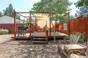 561 San Bernardino Ave, Sugarloaf, CA 92386 - Photo 14