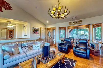 863 Grass Valley Road, Lake Arrowhead, CA 92352 - Photo 6