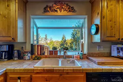 863 Grass Valley Road, Lake Arrowhead, CA 92352 - Photo 4