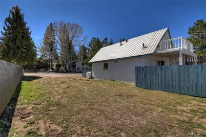 925 W Fairway Boulevard, Big Bear City, CA 92314 - Photo 10