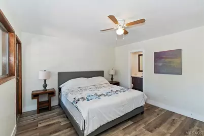 30573 Live Oak Drive, Running Springs, CA 92382 - Photo 34