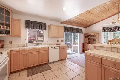 1030 Jasper Drive, Big Bear City, CA 92314 - Photo 12