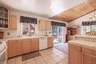 1030 Jasper Dr, Big Bear City, CA 92314 - Photo 12