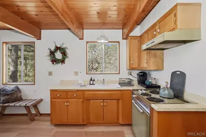 1146 Ridge Road, Fawnskin, CA 92333 - Photo 12