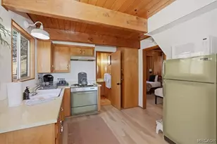 1146 Ridge Rd, Fawnskin, CA 92333 - Photo 10