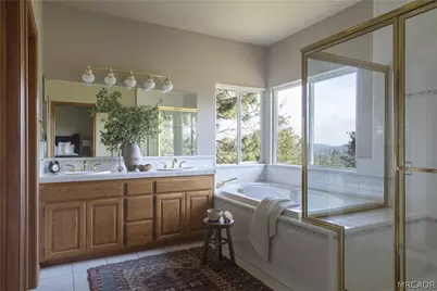 183 Chipmunk Drive, Lake Arrowhead, CA 92352 - Photo 10