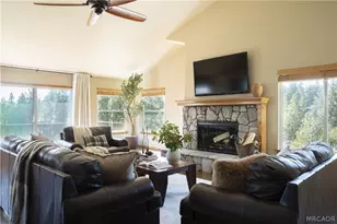 183 Chipmunk Dr, Lake Arrowhead, CA 92352 - Photo 4