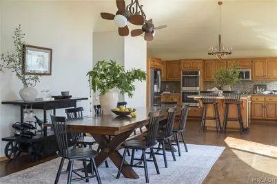 183 Chipmunk Drive, Lake Arrowhead, CA 92352 - Photo 6