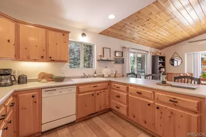 1639 Columbine Drive, Big Bear City, CA 92314 - Photo 14