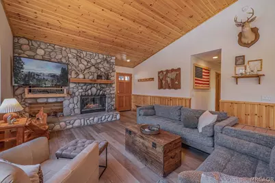 1639 Columbine Drive, Big Bear City, CA 92314 - Photo 8