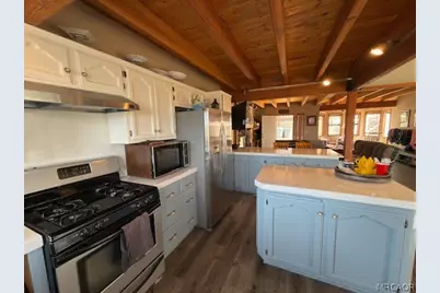 33466 Angeles Drive, Green Valley Lake, CA 92341 - Photo 8