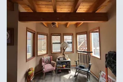 33466 Angeles Drive, Green Valley Lake, CA 92341 - Photo 18