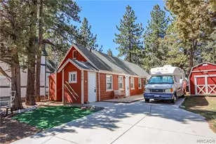 154 Leonard Ln, Sugarloaf, CA 92386 - Photo 2