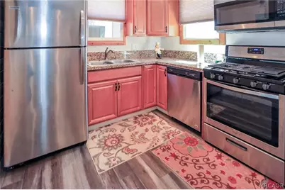 154 Leonard Lane, Sugarloaf, CA 92386 - Photo 14