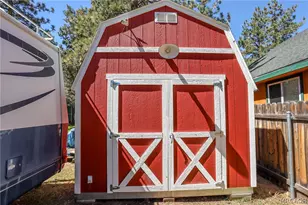 154 Leonard Ln, Sugarloaf, CA 92386 - Photo 8