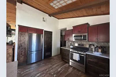 42720 Peregrine Avenue, Big Bear Lake, CA 92315 - Photo 8