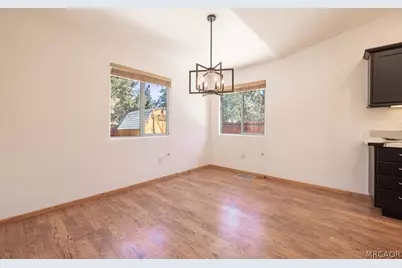 457 E Mountain View Boulevard, Big Bear City, CA 92314 - Photo 32