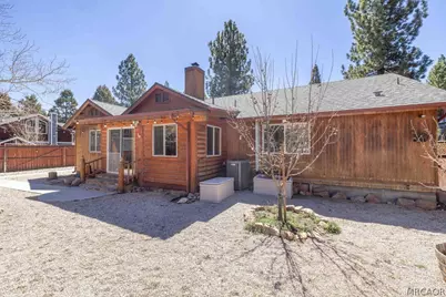 457 E Mountain View Boulevard, Big Bear City, CA 92314 - Photo 14