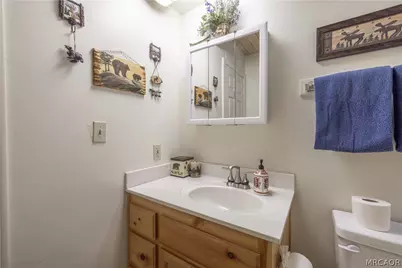 143 Santa Barbara Avenue, Sugarloaf, CA 92386 - Photo 18