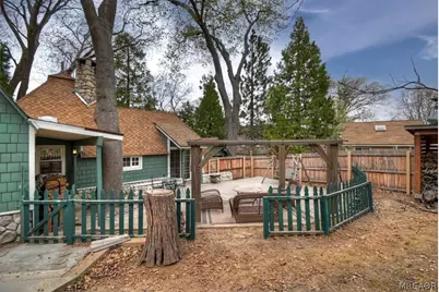 295 Sunset Drive, Lake Arrowhead, CA 92352 - Photo 38