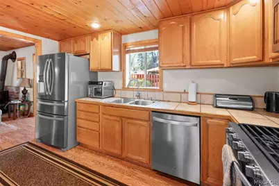 418 Sunset Lane, Sugarloaf, CA 92386 - Photo 12