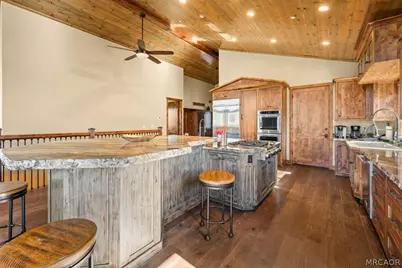 43565 Wolf Road, Big Bear Lake, CA 92315 - Photo 20