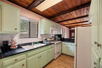 43132 Grizzly Road, Big Bear Lake, CA 92315 - Photo 14