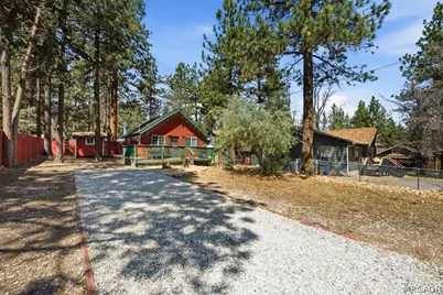 306 Victoria Lane, Sugarloaf, CA 92386 - Photo 4