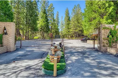 180 Grass Valley Road #42, Blue Jay, CA 92317 - Photo 2