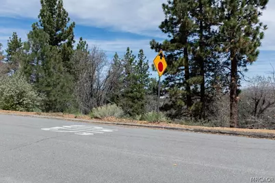 1530 Tuolumne Road, Big Bear City, CA 92314 - Photo 18