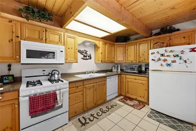 195 Vista Lane, Sugarloaf, CA 92386 - Photo 14