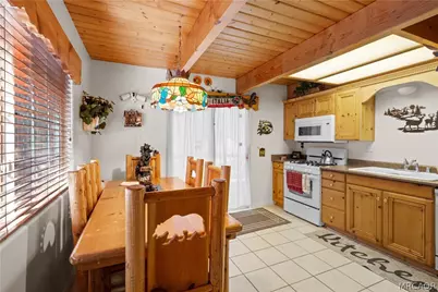 195 Vista Lane, Sugarloaf, CA 92386 - Photo 12