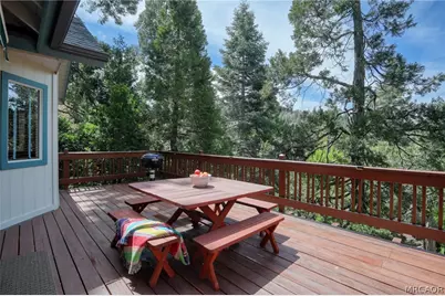 196 B Lane, Lake Arrowhead, CA 92352 - Photo 10